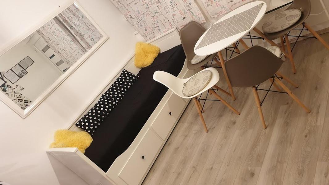 Apartman Jez - Free Parking, Self Check In Karlovac Extérieur photo