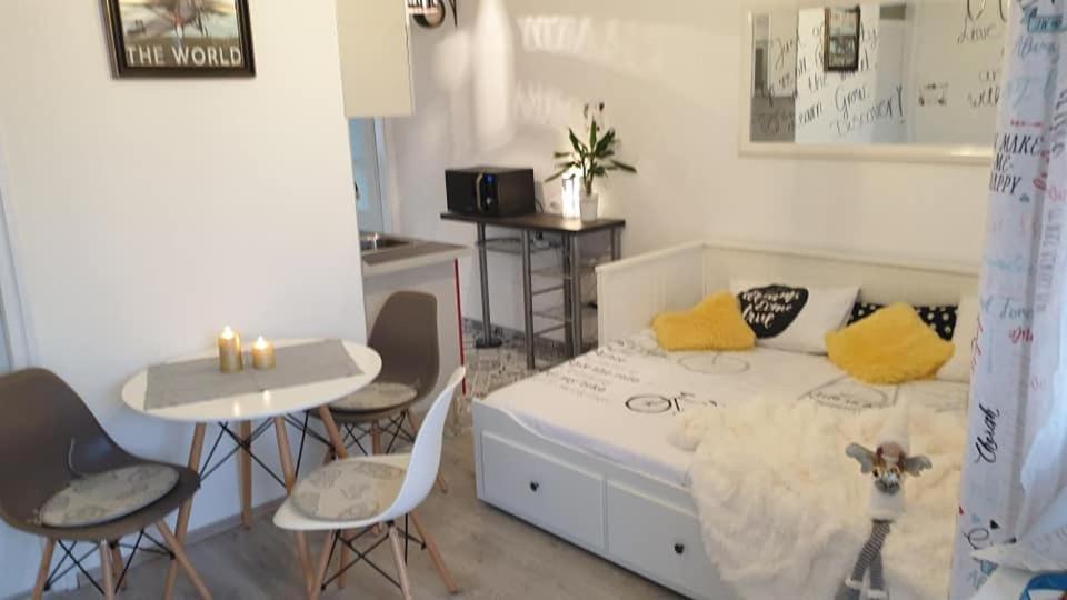 Apartman Jez - Free Parking, Self Check In Karlovac Extérieur photo