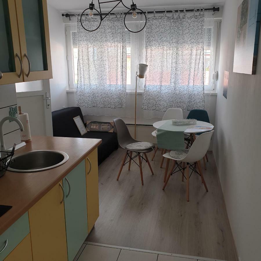 Apartman Jez - Free Parking, Self Check In Karlovac Extérieur photo