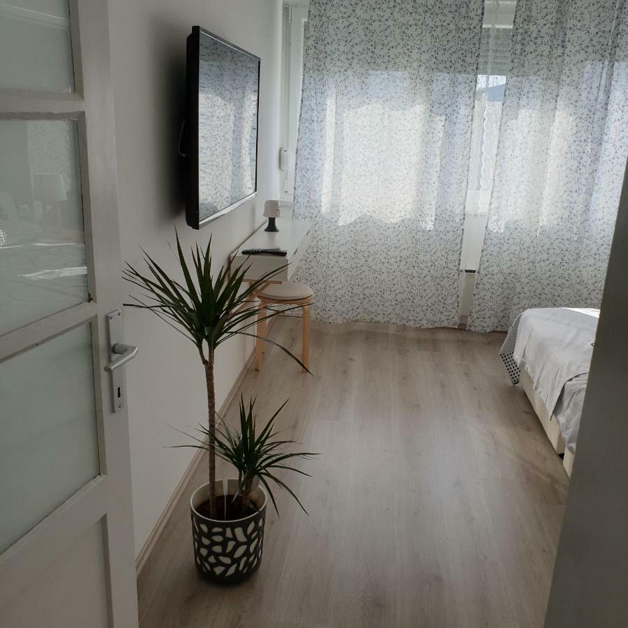 Apartman Jez - Free Parking, Self Check In Karlovac Extérieur photo